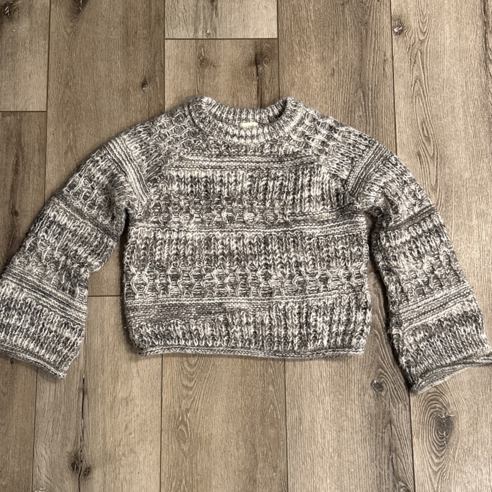 Universal thread Women's Knitted Sweater Small Crewneck Pullover Gray White #462